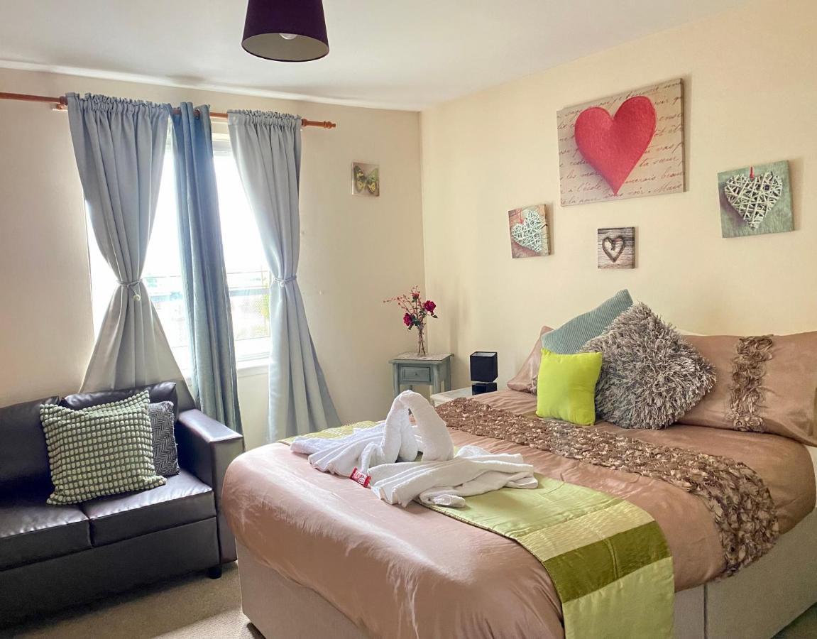 Lovely Double Room With Private Bathroom And Double Room With Shared Toilet & Parking Free EDI Exterior foto
