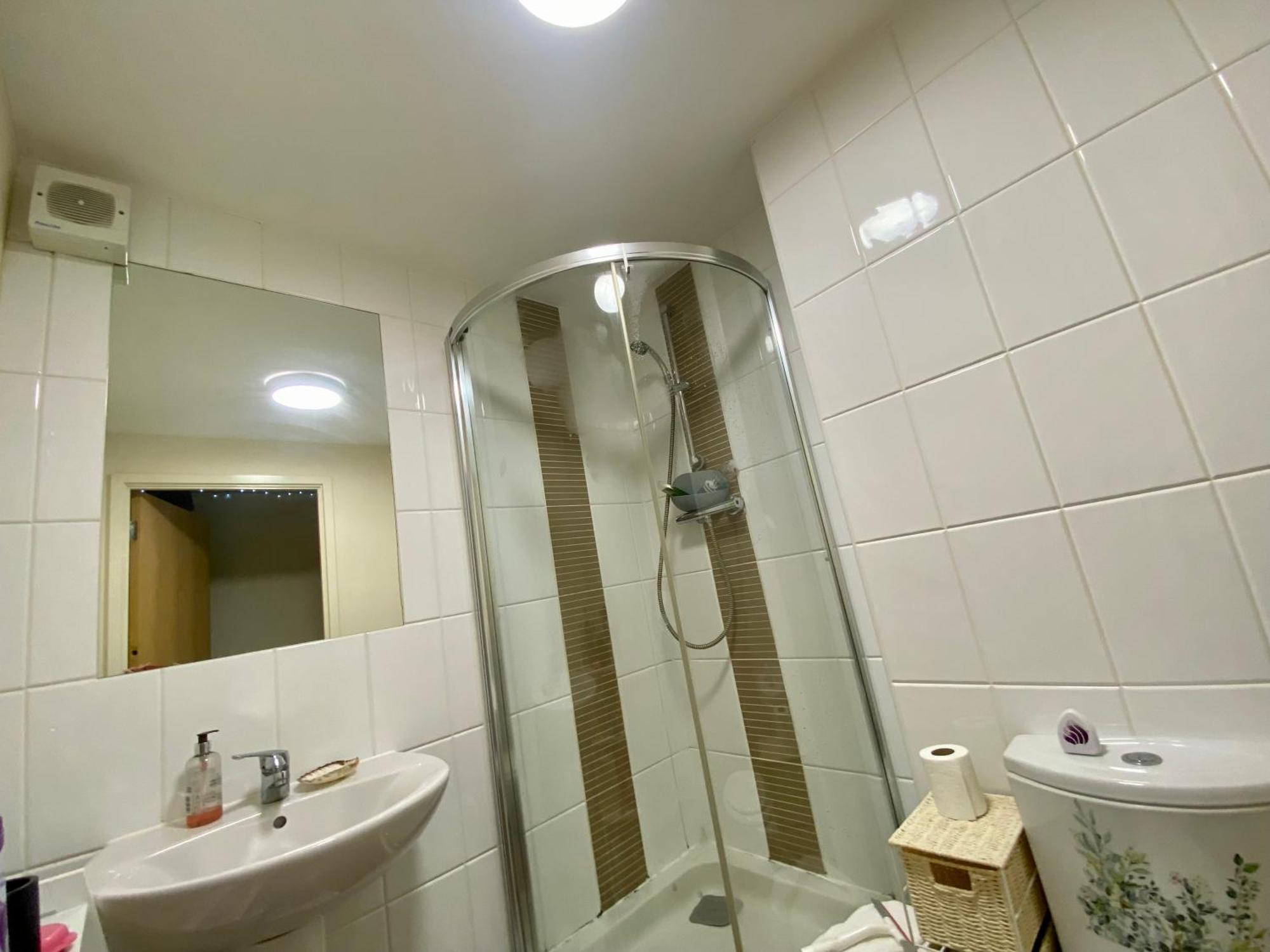 Lovely Double Room With Private Bathroom And Double Room With Shared Toilet & Parking Free EDI Exterior foto