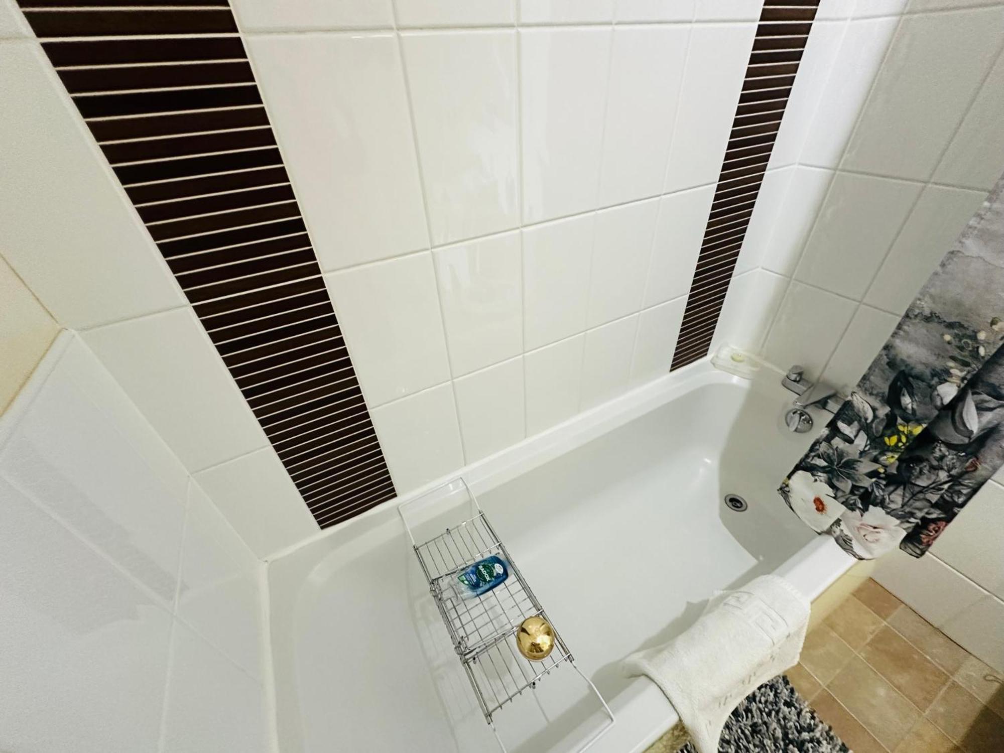 Lovely Double Room With Private Bathroom And Double Room With Shared Toilet & Parking Free EDI Exterior foto